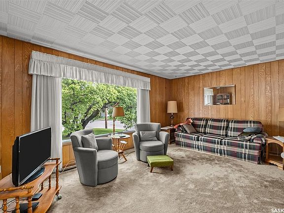 3rd image of 405 21st STREET W
