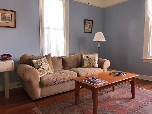 1 bed, 800 sqft, $1,050 — Photo 3