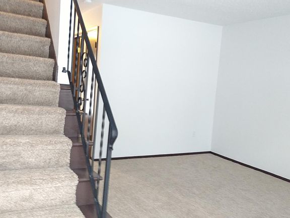 5th image of 65 E Main St APT 9