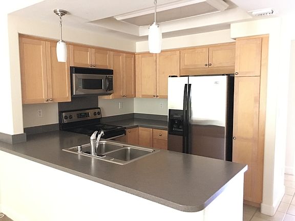 2nd image of 92-1502 Aliinui Dr APT 3