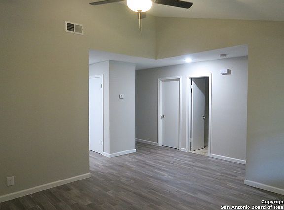 5th image of 8720 Welles Hbr