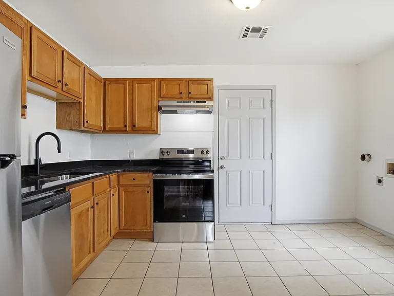 1305 Bellevidere Dr — Photo 9