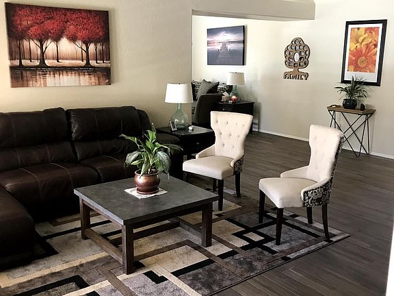 3rd image of 3909 E Amberwood Dr