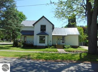 105 S Gwinner St, Ithaca, MI 48847