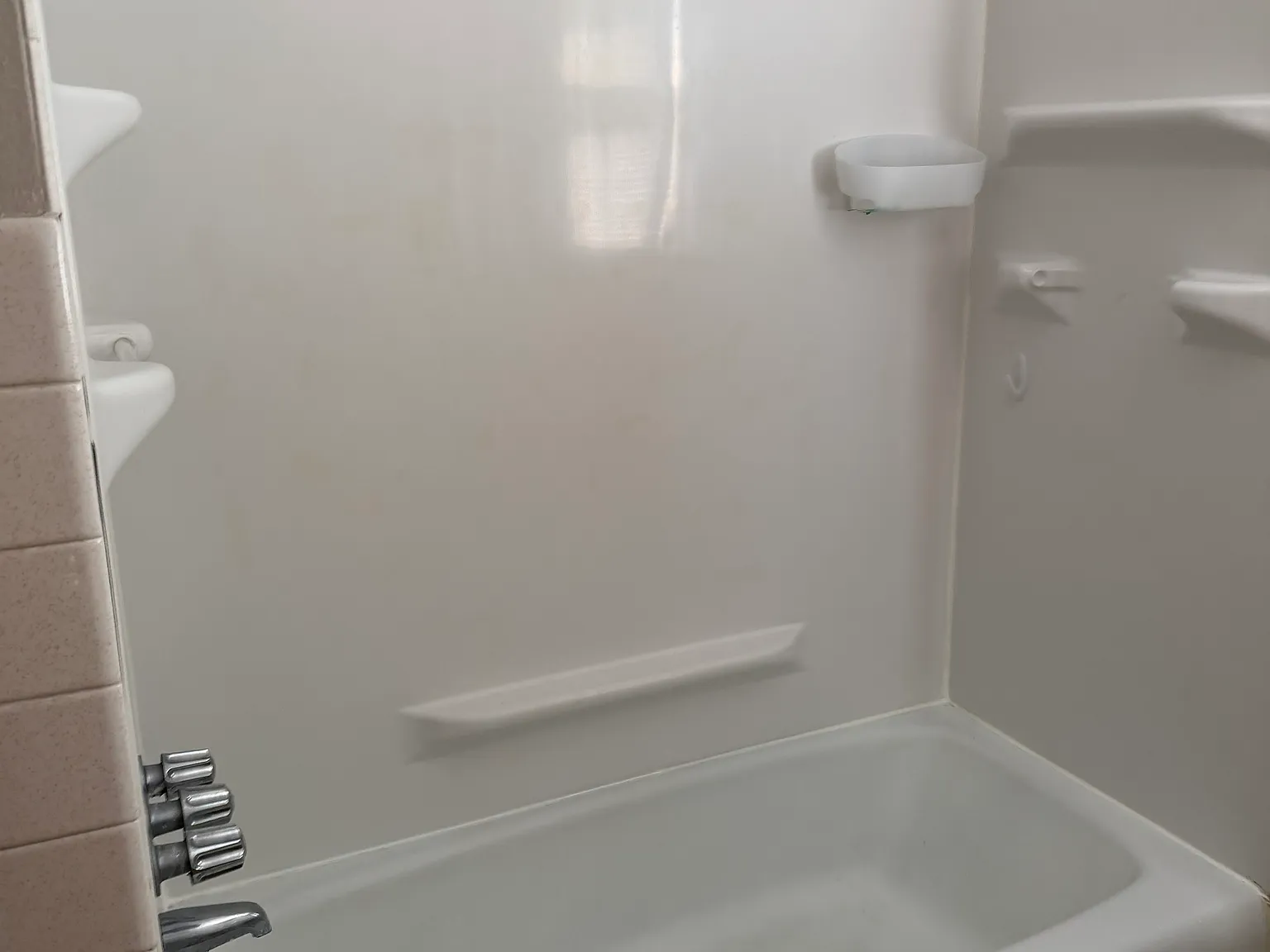 3 bed, 1.5 bath, 1200 sqft, $1,800 — Photo 2