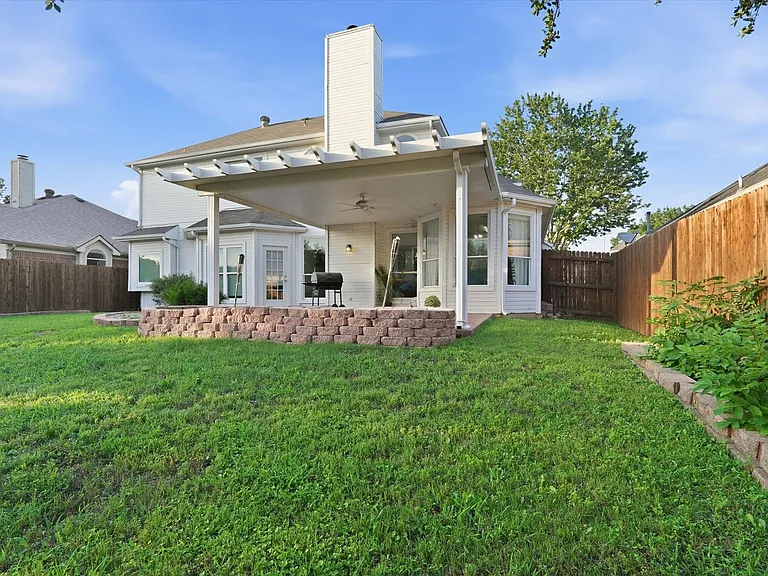 5825 Rockport Ln — Photo 27