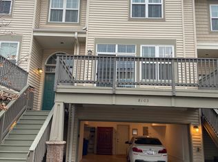 8103 Oakview Dr N, Maple Grove, MN 55369