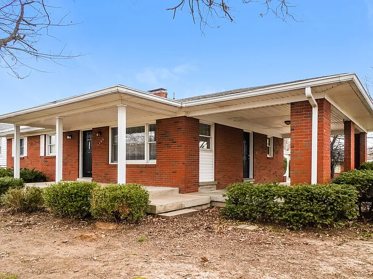 2389 Mount Eden Rd — Photo 3