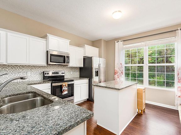 5th image of 5722 Pittsford Dr