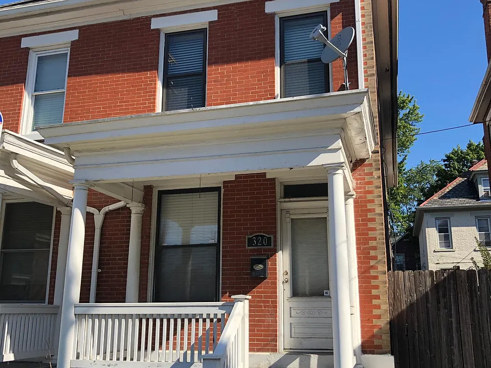 320 E Whittier St