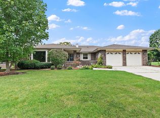 104 Millis Ln, Schaumburg, IL 60193