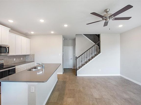 5th image of 3505 Cricket Dr