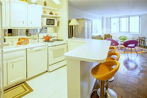 Sold by R New York | media 1