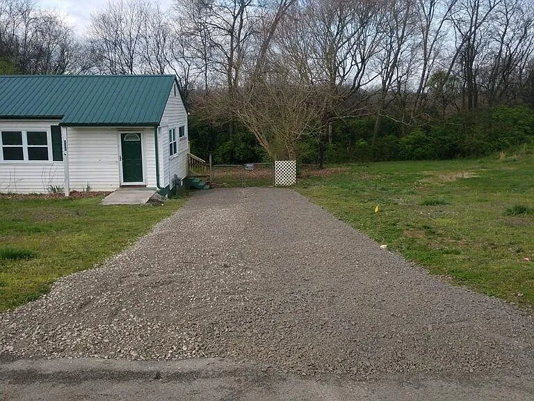 531 Fletcher St — Photo 4
