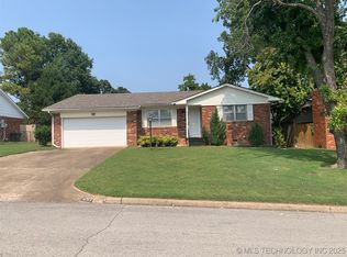 1207 E 7th St, Sand Springs, OK 74063