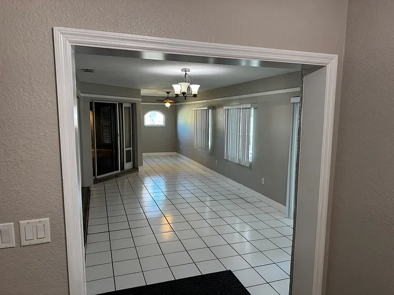 17030 Kellog Ave — Photo 5