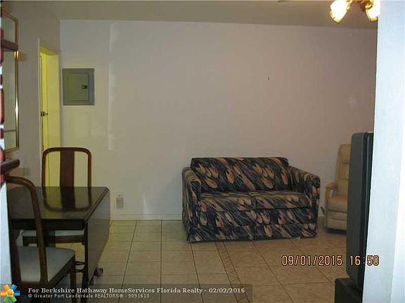 3rd image of 1821 NE 62nd St APT 401