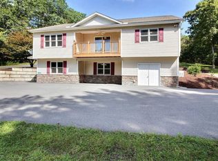 112 Morgan Ln, Cresco, PA 18326