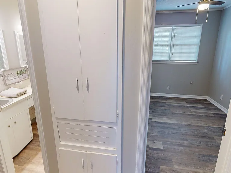 2716 Forsyth Ln — Photo 18