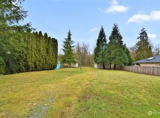 7027 NE 204th St, Kenmore, WA 98028