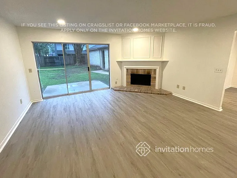 16302 Hickory Point Rd — Photo 2