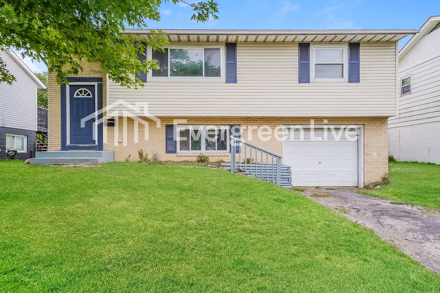 1416 Wayland Dr photo 1