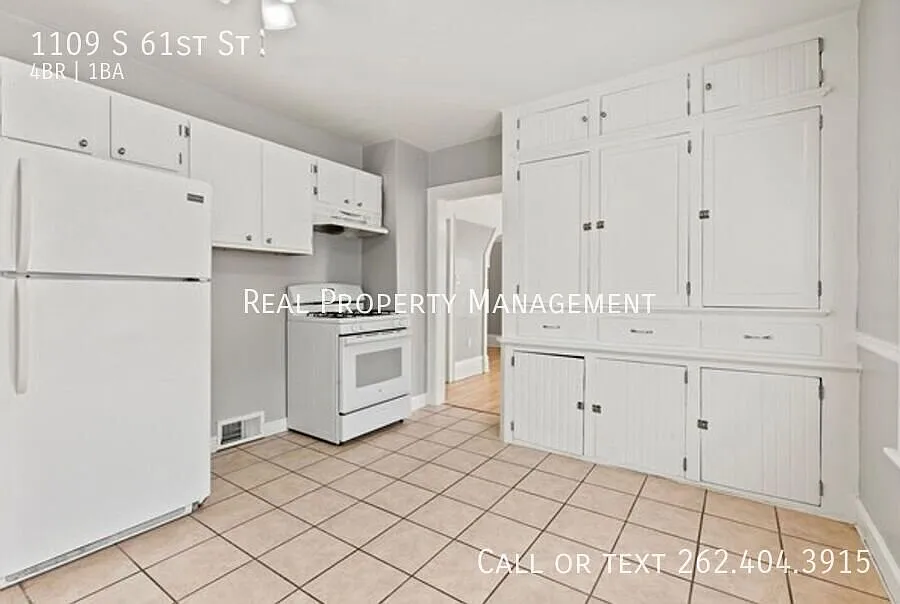Spacious Upper Duplex for Rent 1109 S 61st St, Milwaukee, WI 53214 — Photo 3