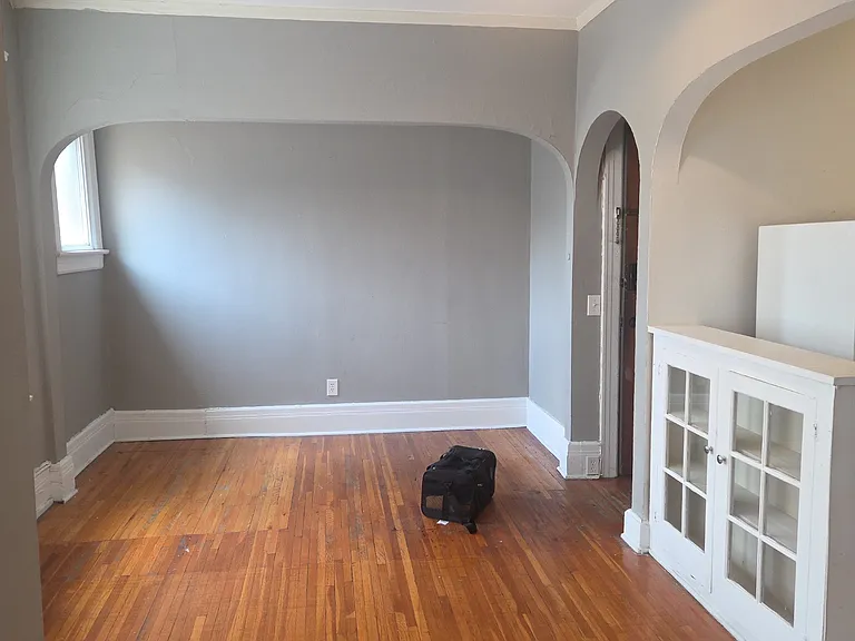 264 Alexander St #4 — Photo 3