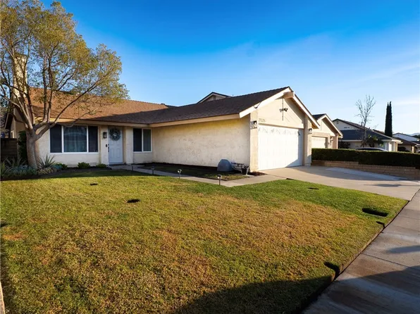 27626 Saffron Ln, Santa Clarita, CA 91350