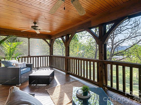15th image of 10 Dogwood Hills Ln #12