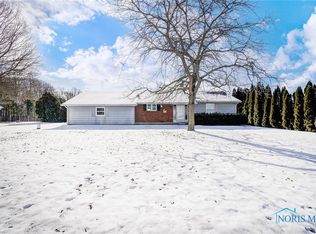 19267 Brillhart Rd, Bowling Green, OH 43402