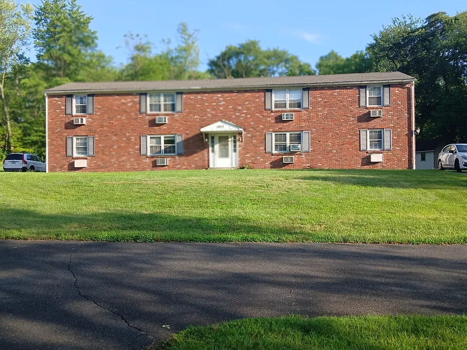 1423 Schoolhouse Rd