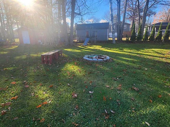 3rd image of 1124 Hinckley Blvd