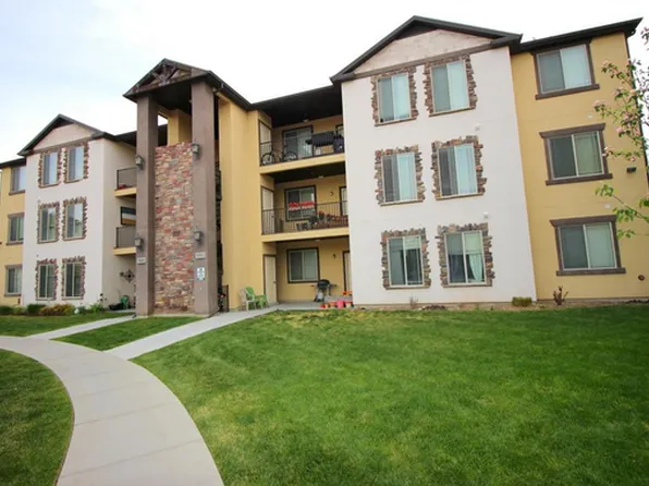 3618 E Clear Rock Rd APT J8, Eagle Mountain, UT 84005