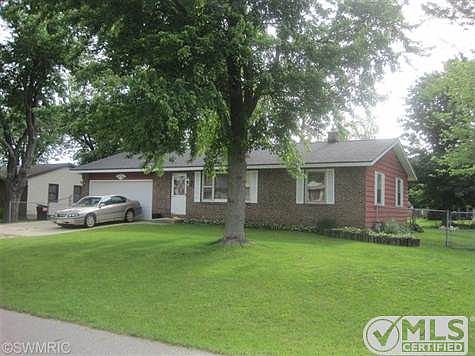 2nd image of 365 N Lindy St