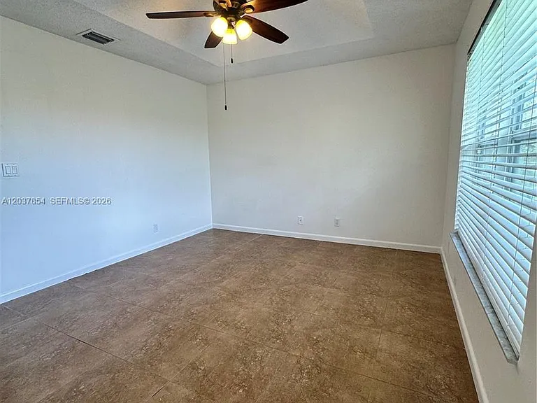 5541 NW 90th Ter #5541 — Photo 9