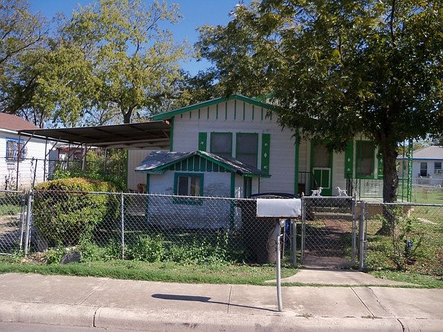 1st image of 820 S San Manuel St