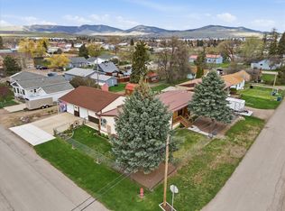 1110 5th St E, Polson, MT 59860