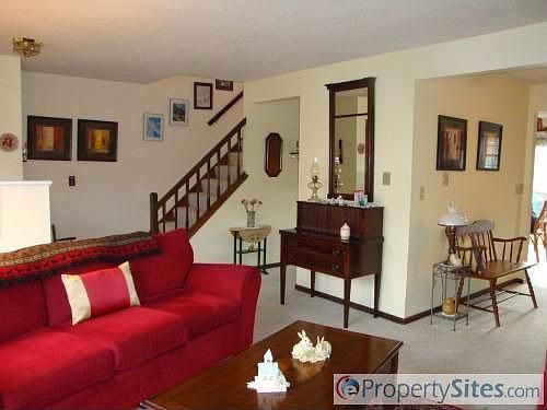 3rd image of 805 Galen Dr