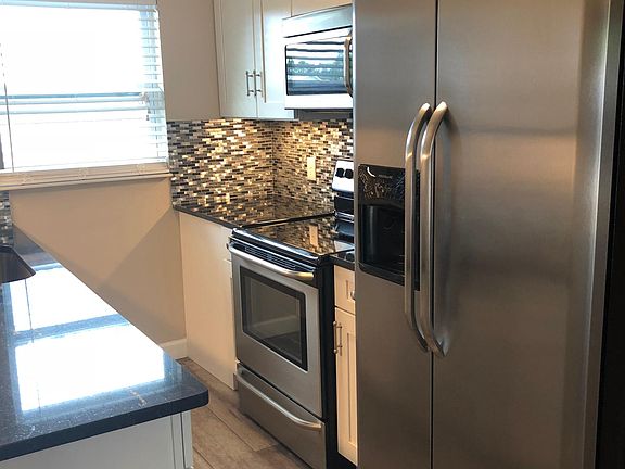 4th image of 520 70th St N APT 1