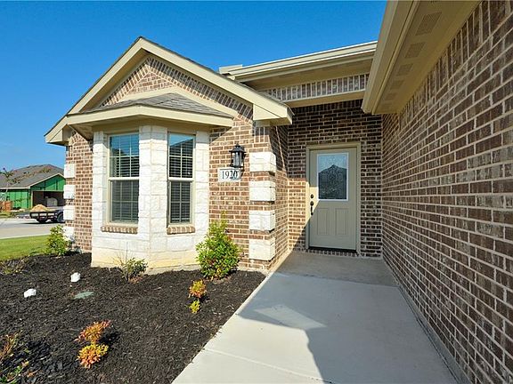 5th image of 1920 Town Creek Cir