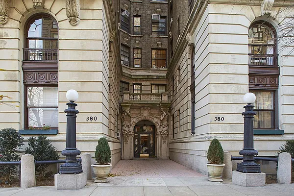 Sold by Stribling | media 11