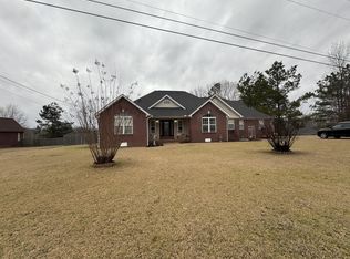 897 Ridgewood Dr, Baldwyn, MS 38824