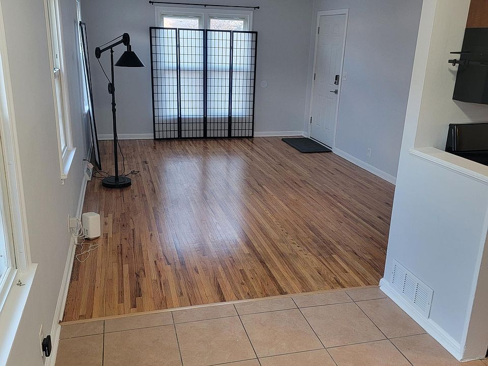 1st image of 2836 Texas Ave S