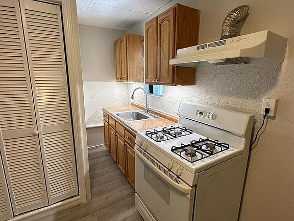 2nd image of 26 Belmont Ave APT 4