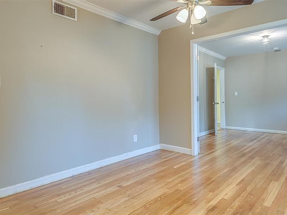4th image of 3908 Marquette Dr