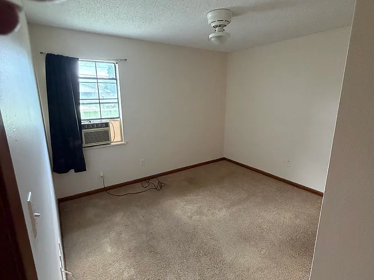 415-417 W Orchid Ave — Photo 8