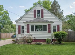 2204 Royce Ave, Kalamazoo, MI 49001