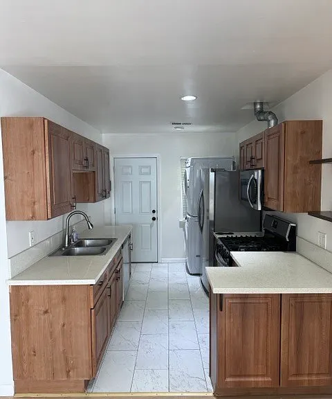 714 Ocean Park Blvd #C — Photo 4