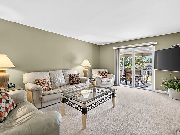 5th image of 1705 Hassam Rd